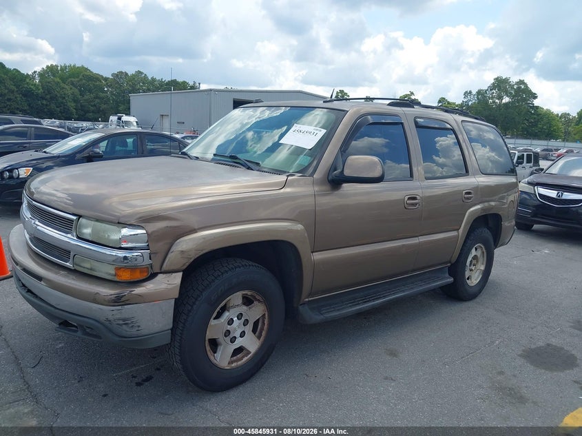 2004 CHEVROLET TAHOE auction photo 2