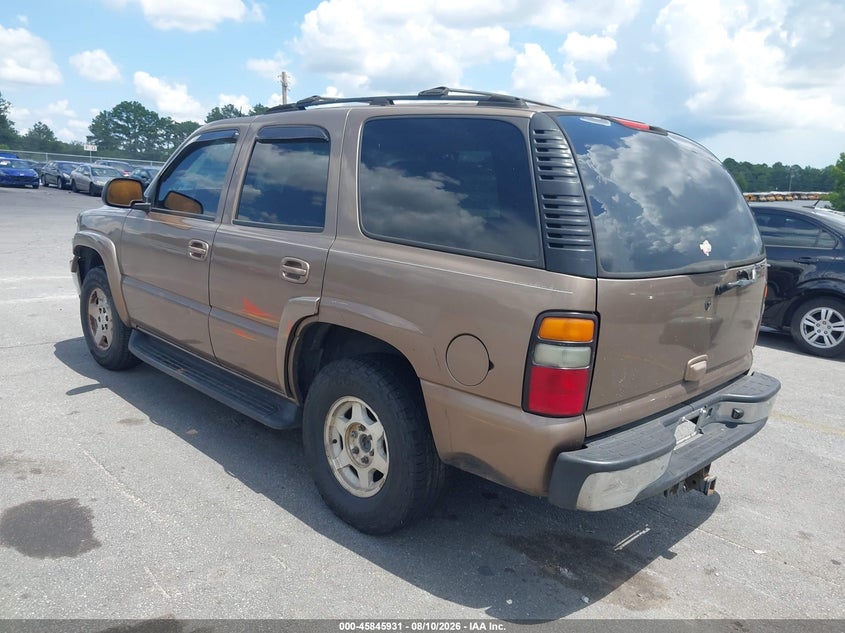 2004 CHEVROLET TAHOE auction photo 3
