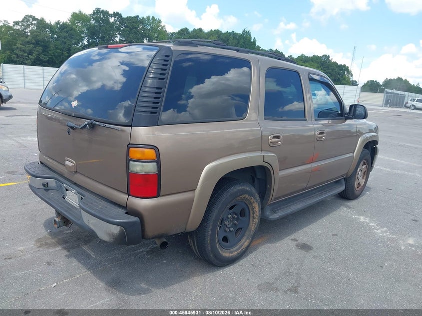2004 CHEVROLET TAHOE auction photo 4