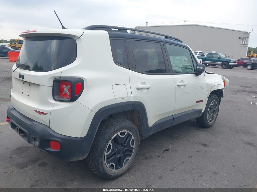 2016 JEEP RENEGADE auction photo 4