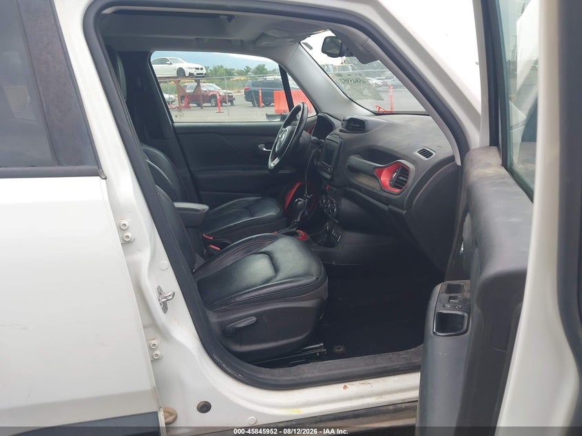 2016 JEEP RENEGADE auction photo 5