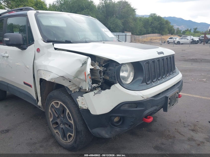 2016 JEEP RENEGADE auction photo 6