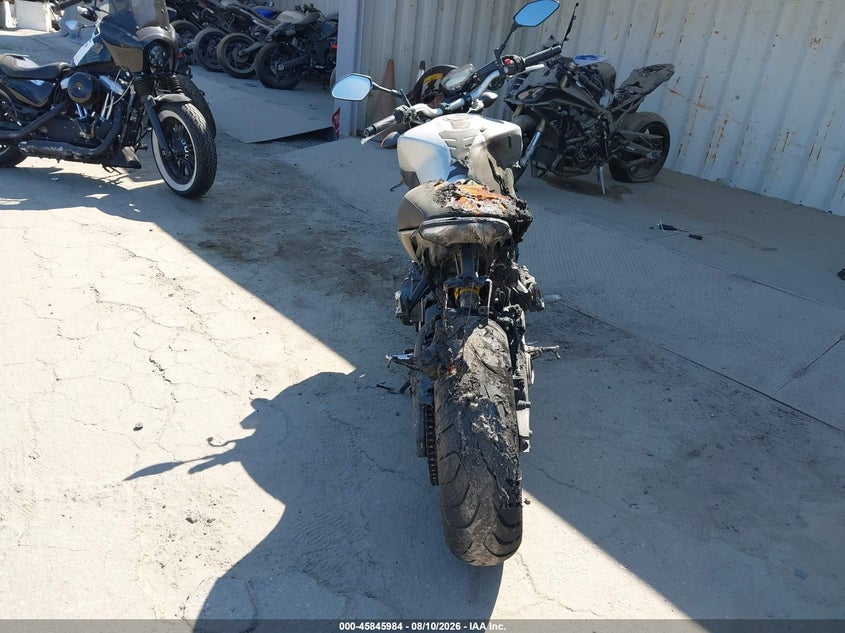 2015 YAMAHA FZ09 auction photo 6