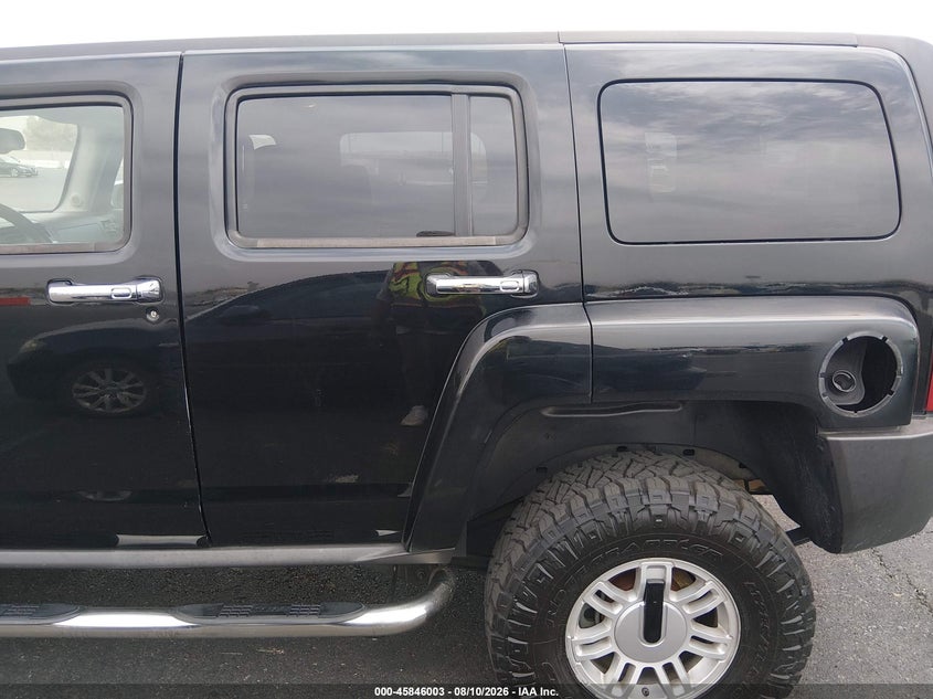 2008 HUMMER H3 SUV auction photo 6