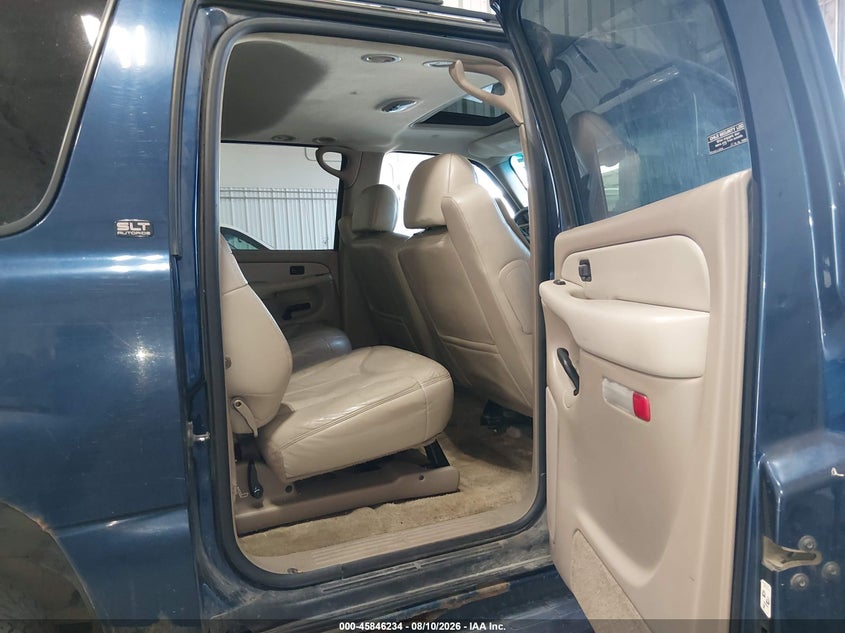 2002 GMC YUKON XL auction photo 8
