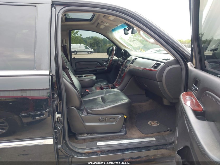2009 CADILLAC ESCALADE auction photo 5