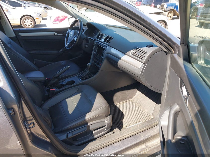 2014 VOLKSWAGEN PASSAT auction photo 5