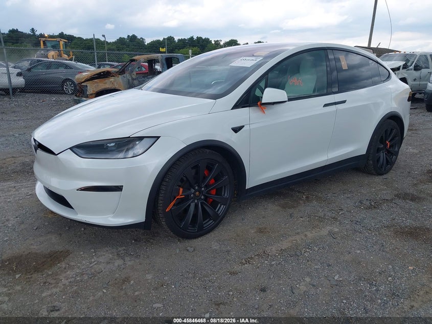 2024 Tesla Model X, Normal Wear & Tear, IAAI, VIN 7SAXCBE6XRF452831 — photo 2