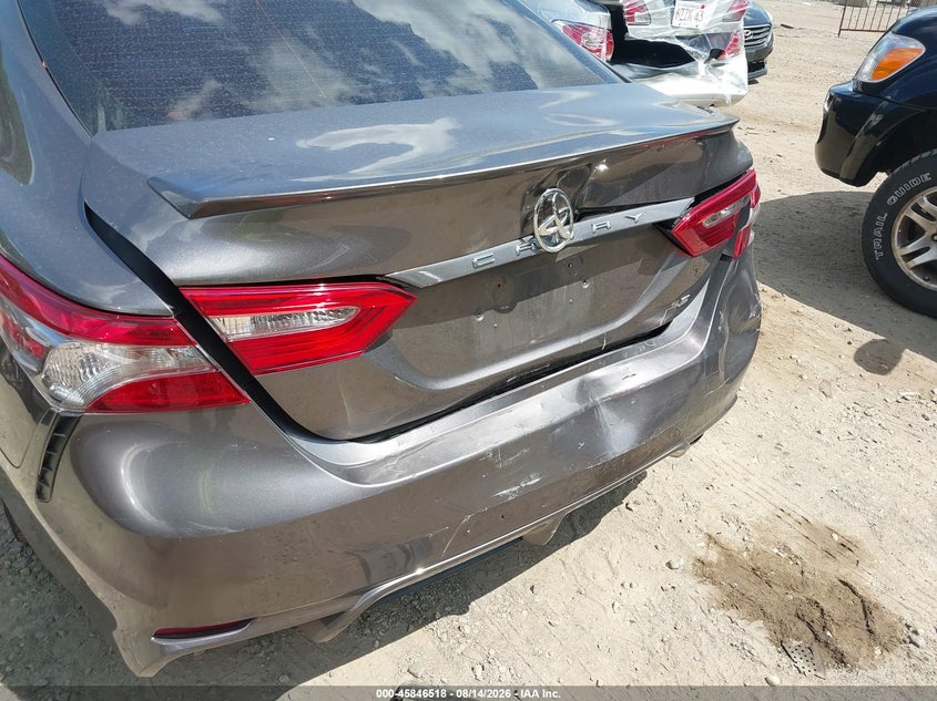 TOYOTA CAMRY - zdjęcie 6