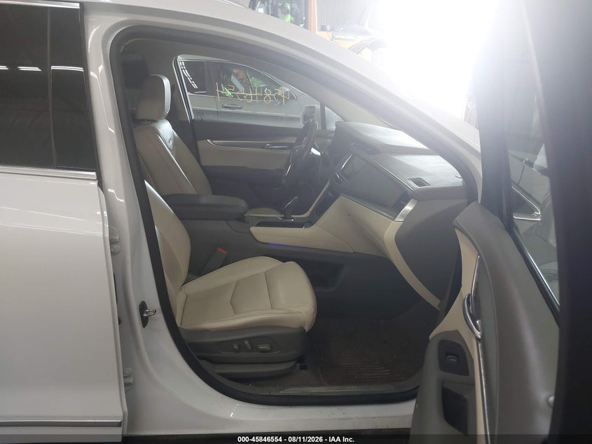 CADILLAC XT5 - zdjęcie 5