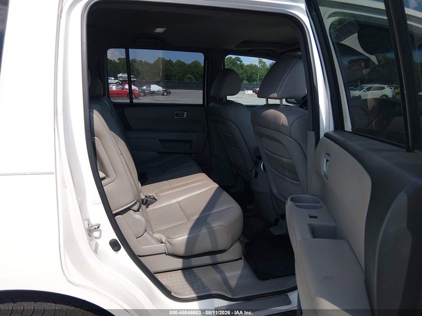 2010 HONDA PILOT auction photo 8