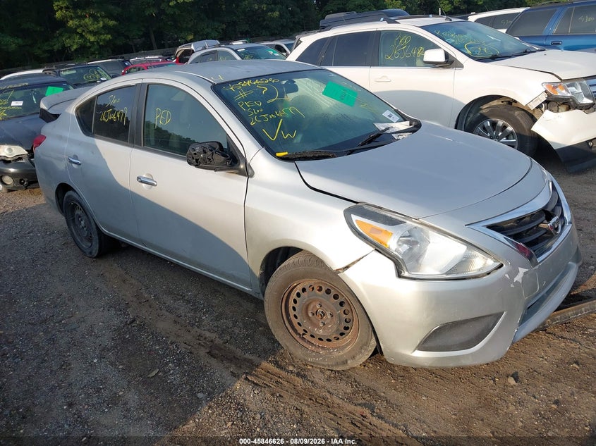 2018 NISSAN VERSA auction photo 1