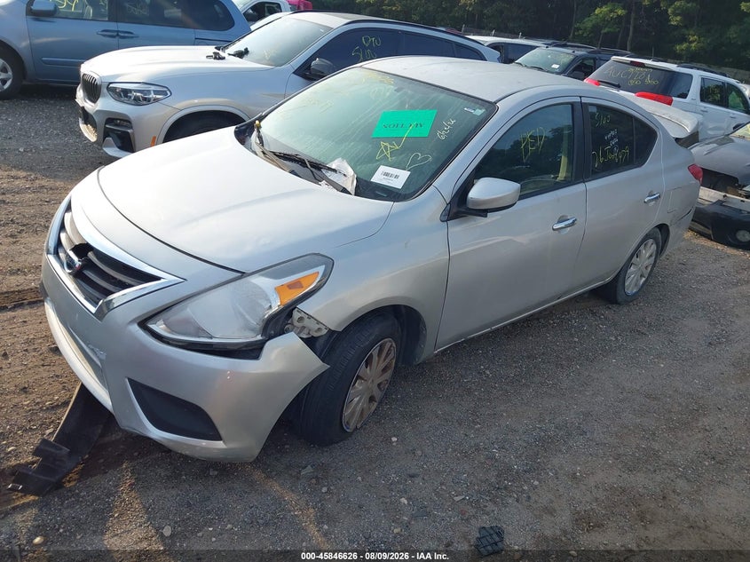 2018 NISSAN VERSA auction photo 2