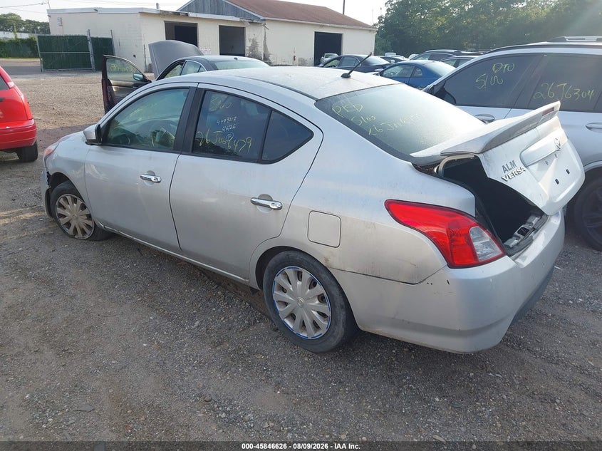 2018 NISSAN VERSA auction photo 3