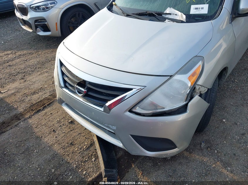 2018 NISSAN VERSA auction photo 6