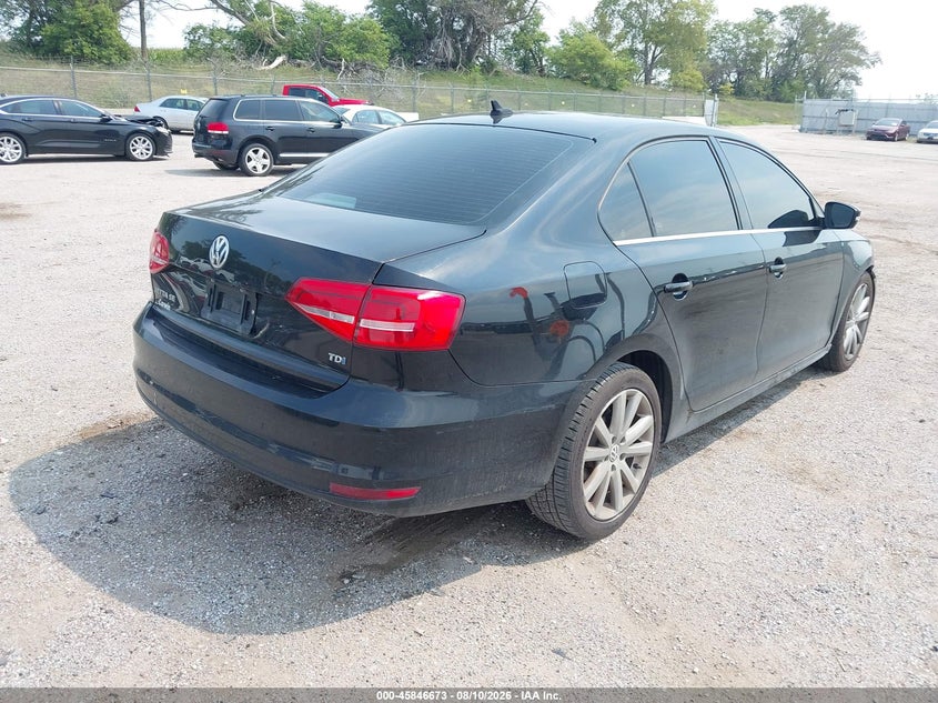 2015 VOLKSWAGEN JETTA auction photo 4