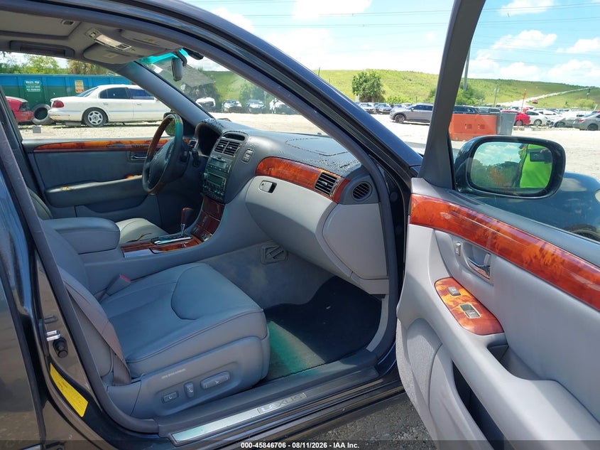 2004 LEXUS LS 430 auction photo 5