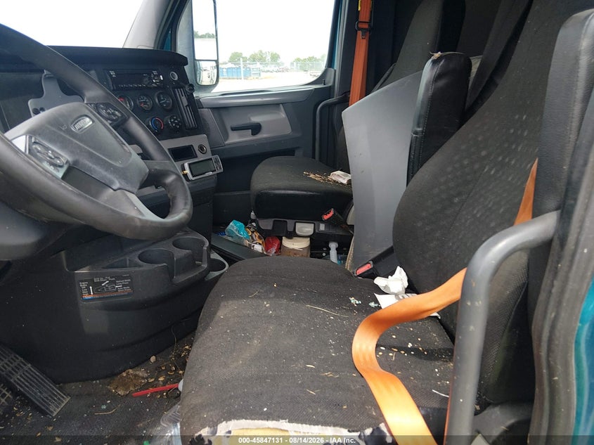 2019 FREIGHTLINER NEW CASCADIA 126 auction photo 7