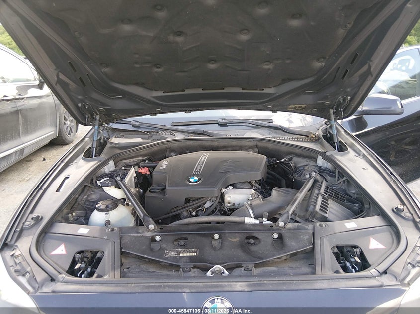 Фото 10 - BMW 528I