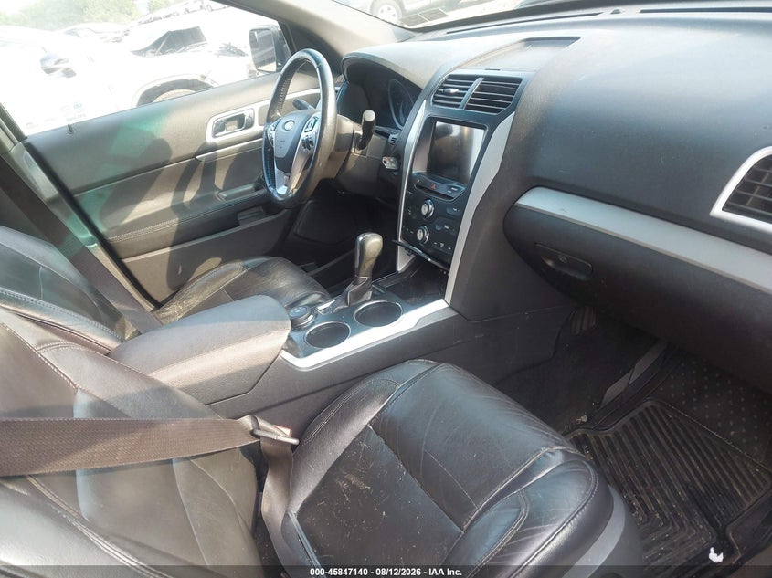 FORD EXPLORER 2011 VIN 1FMHK8D88BGA72047