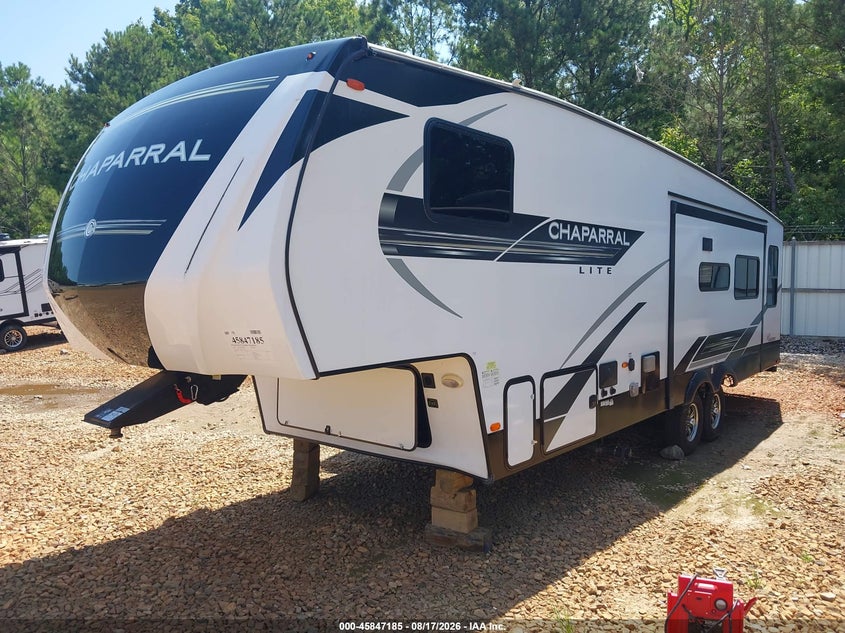 2021 COACHMEN CHAPARRAL LITE auction photo 2