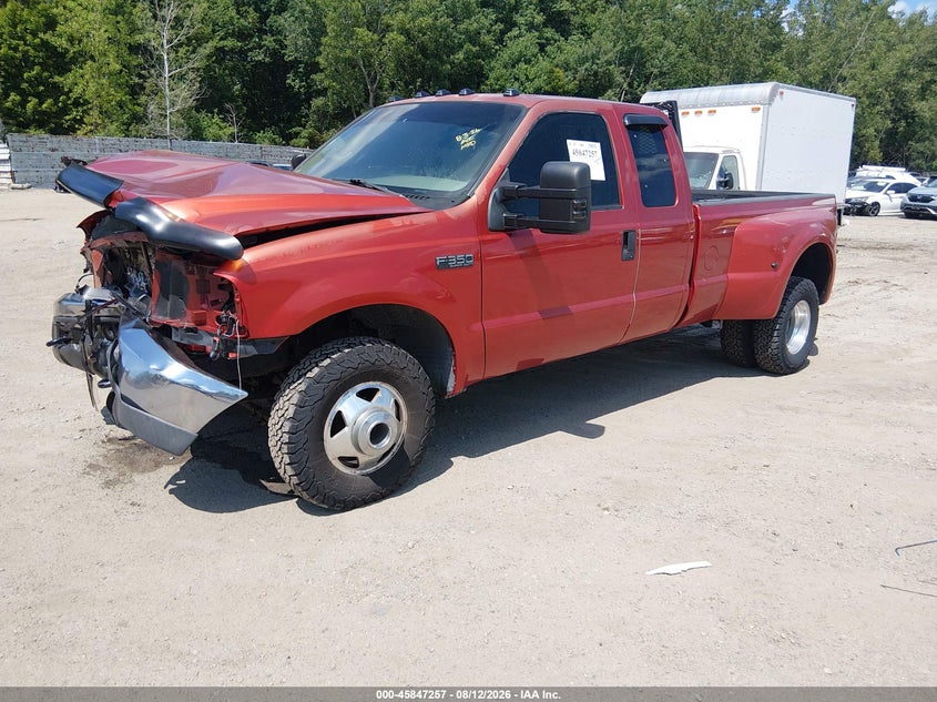 2001 Ford F350, Front End, IAAI, VIN 1FTWX33F51EA16786 — photo 2
