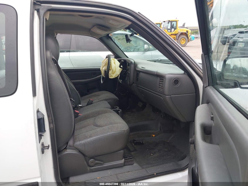 2004 CHEVROLET SILVERADO 1500 auction photo 5