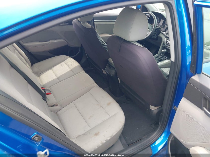 2017 HYUNDAI ELANTRA auction photo 8