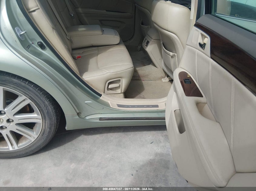 2009 TOYOTA AVALON auction photo 8
