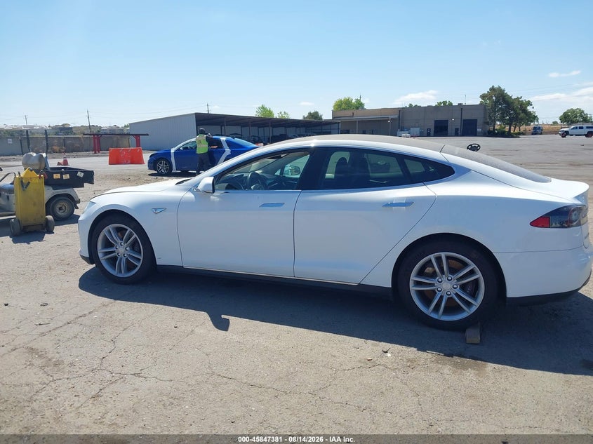 TESLA MODEL S 2013 VIN 5YJSA1AG9DFP13414