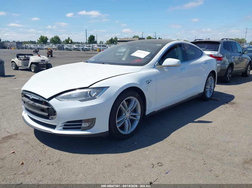 2013 Tesla Model S, Front End, IAAI, VIN 5YJSA1AG9DFP13414 — photo 2