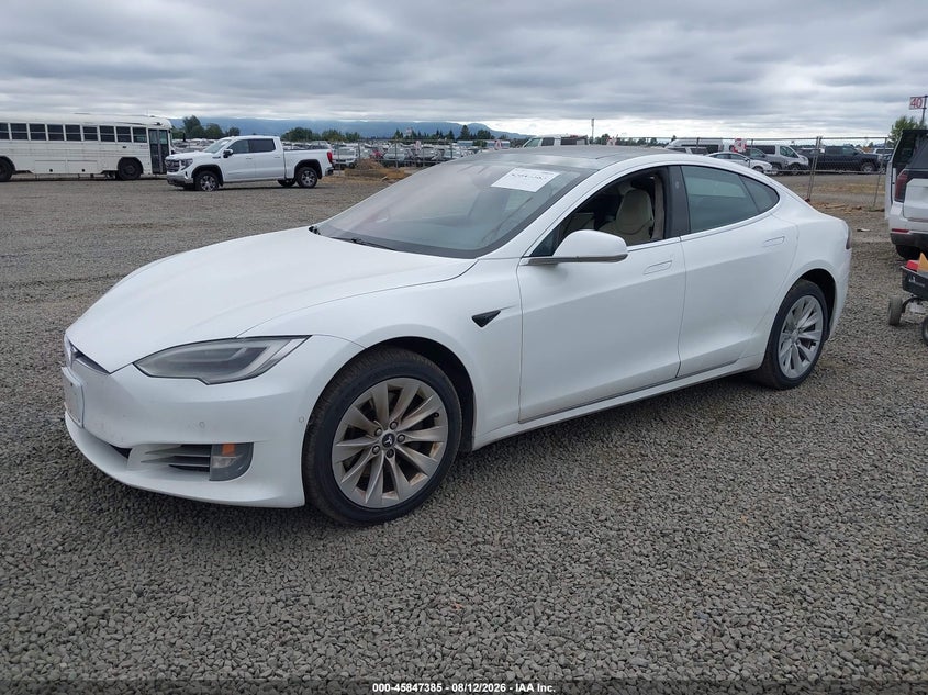 Vin: 5yjsa1e24jf249040, lot: 46346318, tesla model s 20182