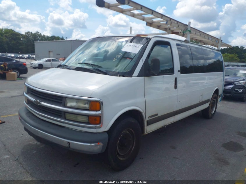 2001 CHEVROLET EXPRESS auction photo 2