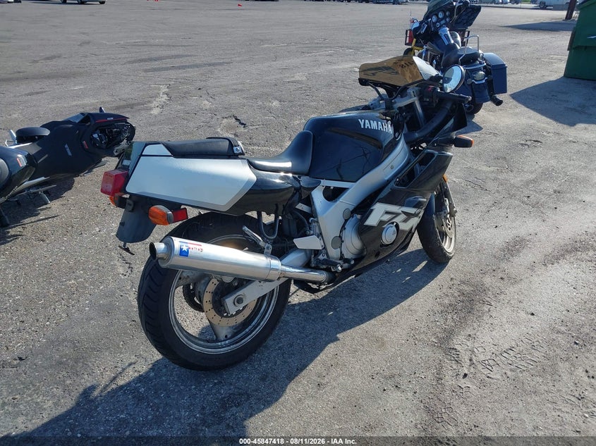 1998 YAMAHA FZR600 auction photo 4
