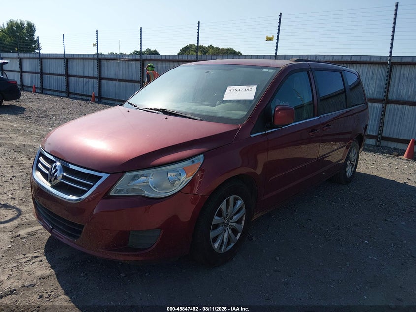 2012 VOLKSWAGEN ROUTAN auction photo 2