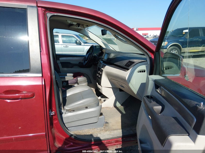 2012 VOLKSWAGEN ROUTAN auction photo 5