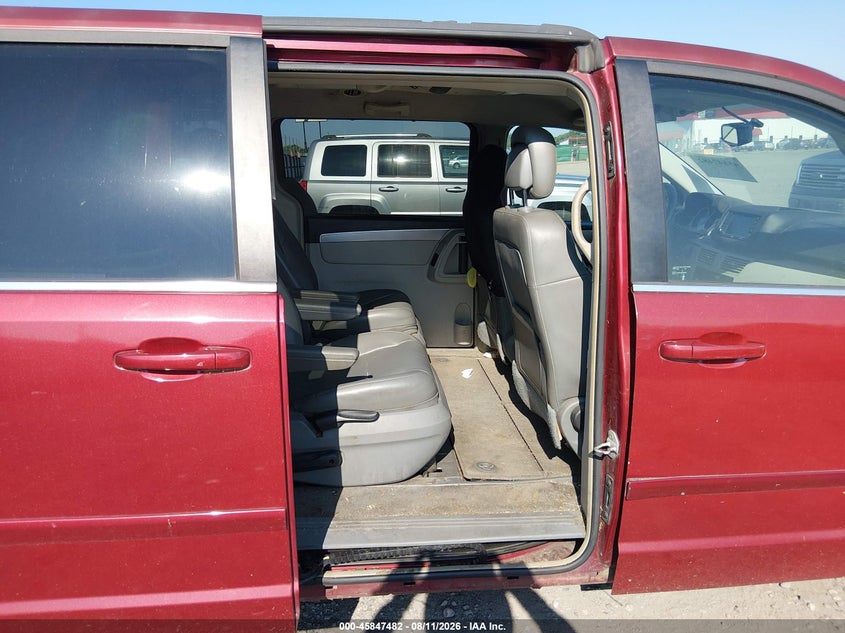 2012 VOLKSWAGEN ROUTAN auction photo 8