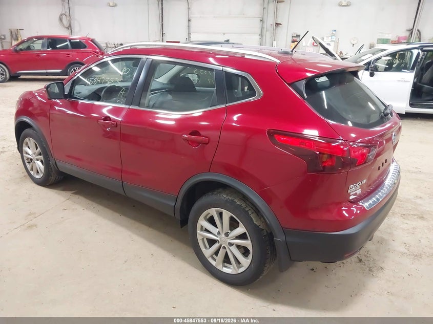 Vin: jn1bj1cr7hw142122, lot: 46346486, nissan rogue sport sv 20173