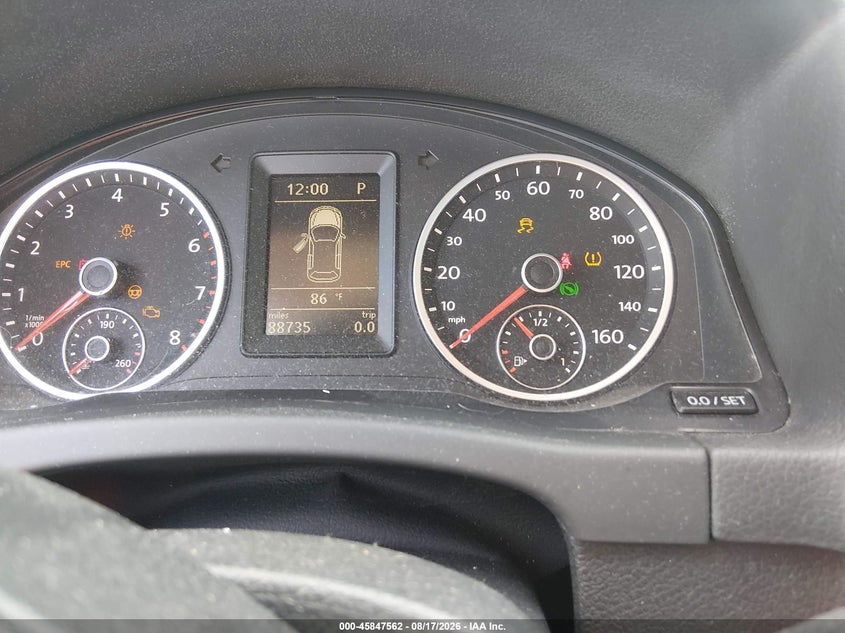 2010 VOLKSWAGEN TIGUAN auction photo 7