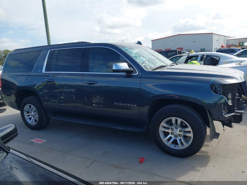 CHEVROLET SUBURBAN - zdjęcie 14