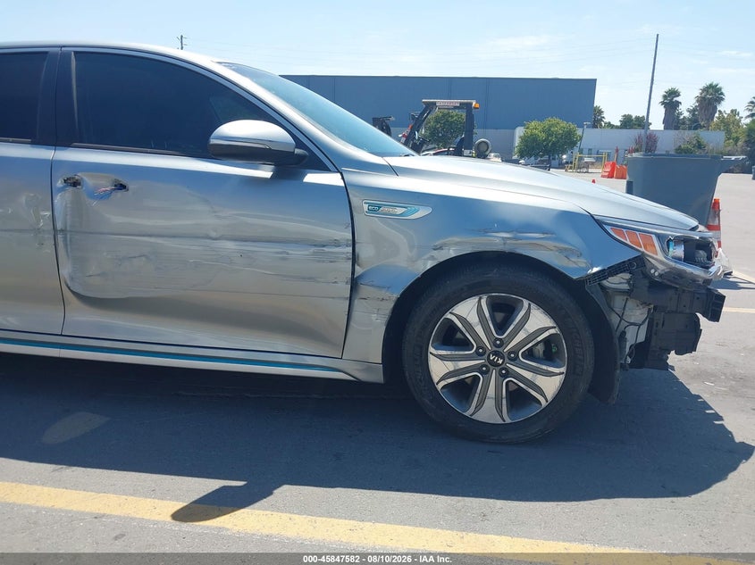 KIA OPTIMA PLUG-IN HYBRID 2018 VIN KNAGV4LD8J5021895