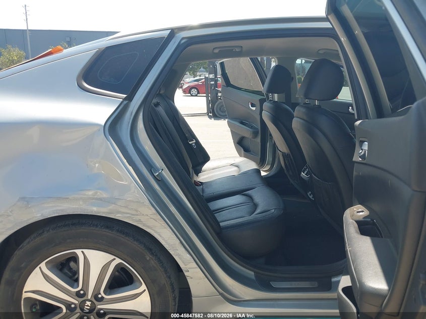 Фото 8 - KIA OPTIMA PLUG-IN HYBRID