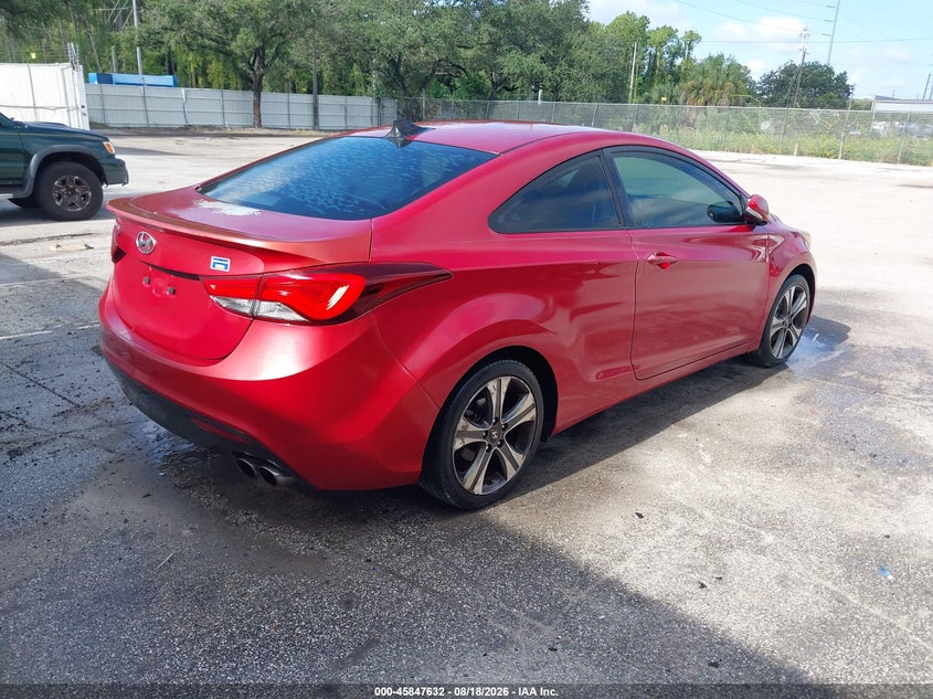 2014 HYUNDAI ELANTRA auction photo 4