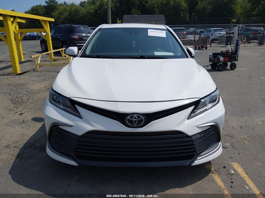 TOYOTA CAMRY - zdjęcie 12