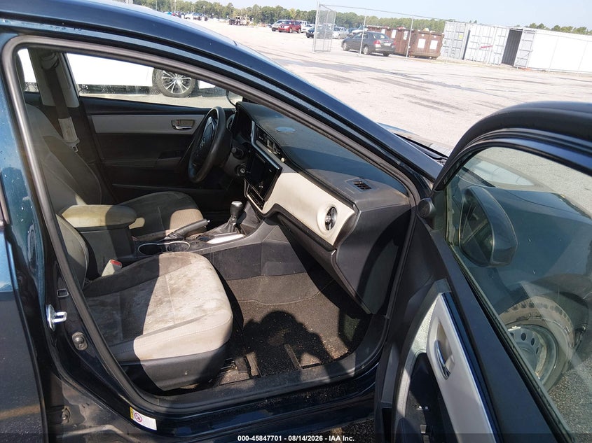 2017 TOYOTA COROLLA auction photo 5