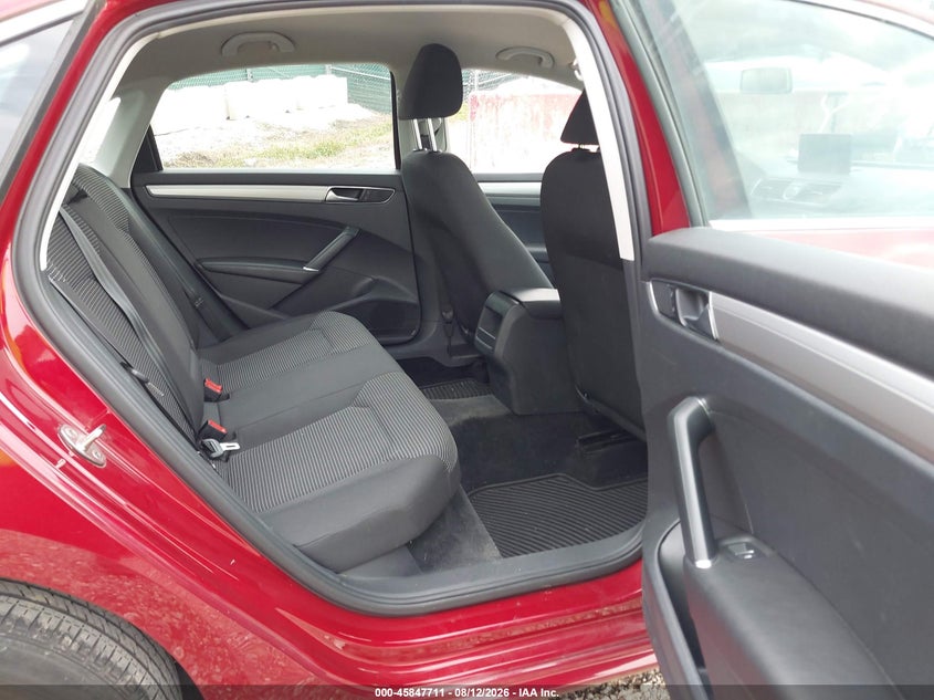 2016 VOLKSWAGEN PASSAT auction photo 8