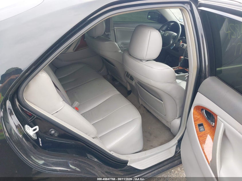 2010 TOYOTA CAMRY auction photo 8