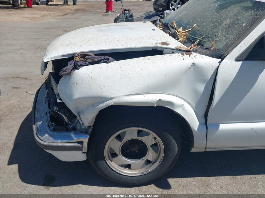 1998 CHEVROLET S-10 auction photo 6