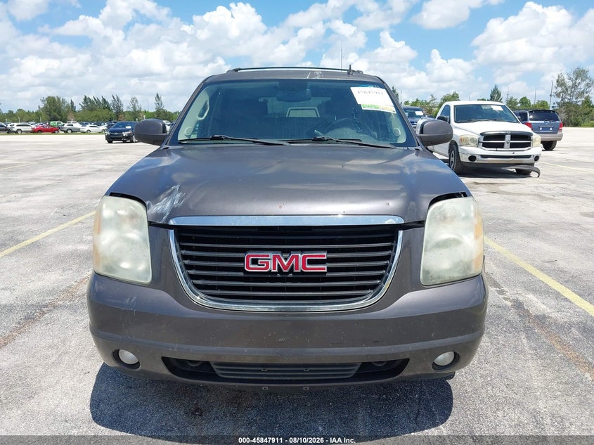 2010 GMC YUKON auction photo 6