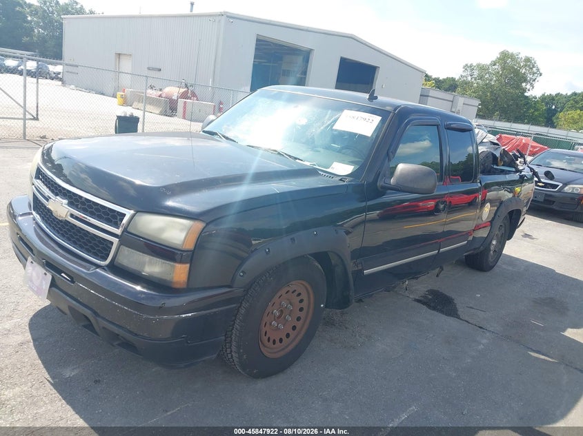 2006 CHEVROLET SILVERADO 1500 auction photo 2